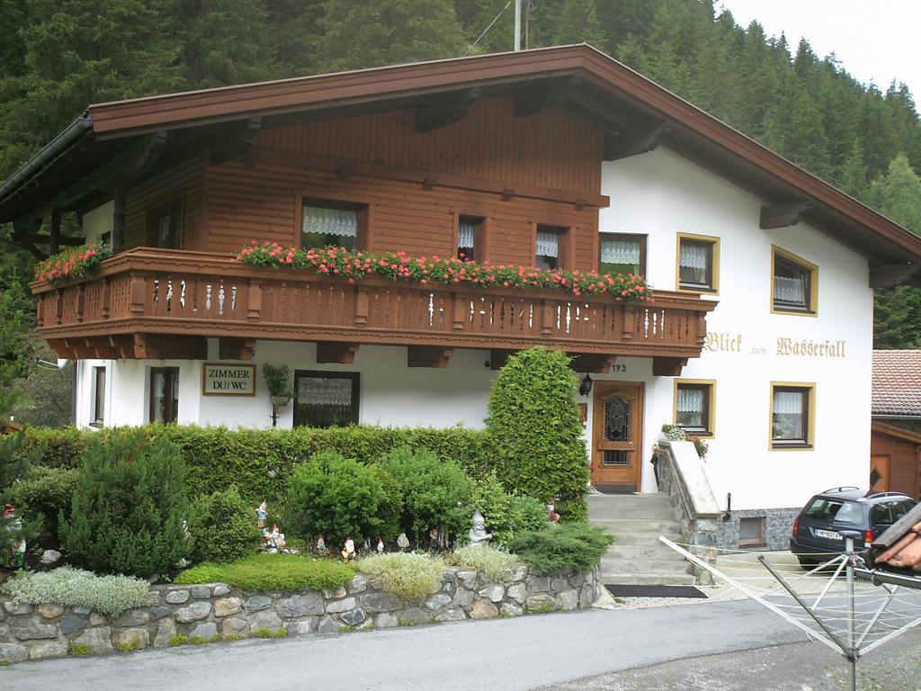 Blick Zum Wasserfall Sankt Leonhard im Pitztal Exterior photo